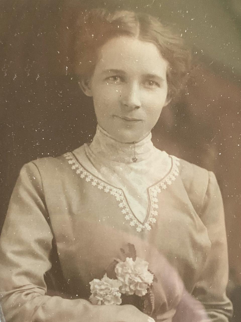 Katie Birdwell Smith, circa 1910s.