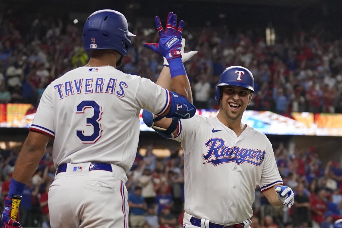 Astros, Rangers set for first-ever playoff meeting