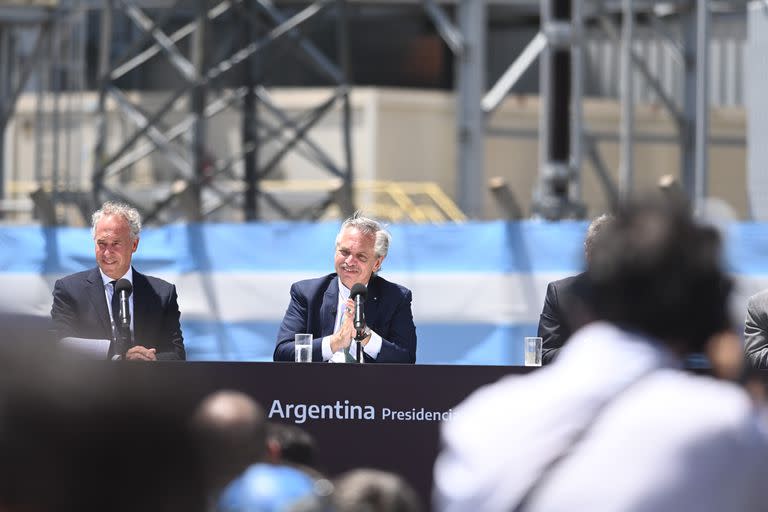 El presidente Alberto Fernández, ante un reclamo de su propia fuerza