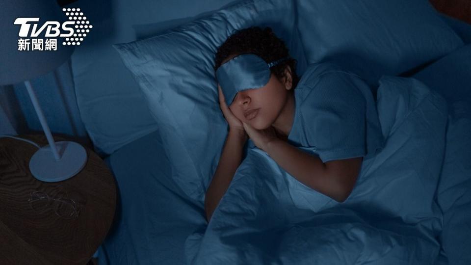 柯柏成建議，連續3天在睡前做1事的話，即可避免掉入小人的陷阱。（示意圖／Shutterstock達志影像）