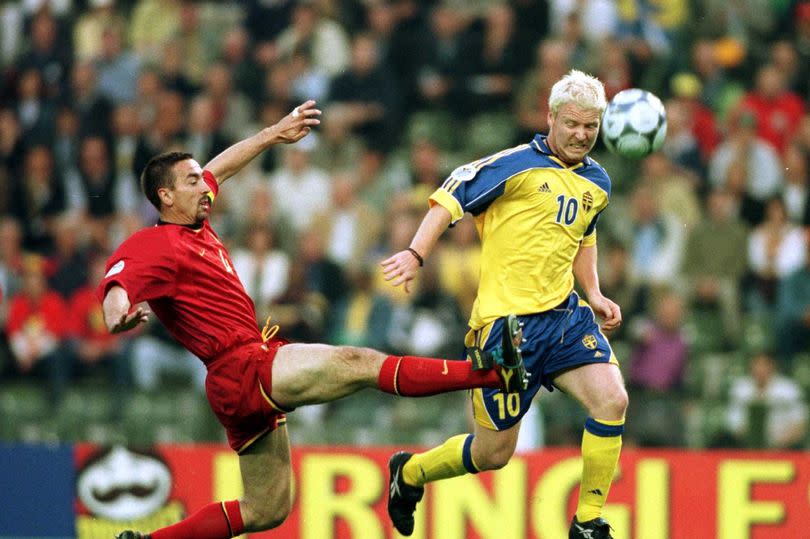 Sweden, pictured in action in Solna against England later on in Euro 1992, opened up with a draw against France -Credit:Mirrorpix