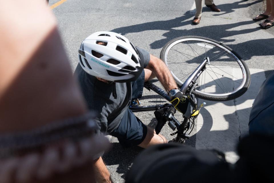 Le président américain Joe Biden a fait une chute à vélo sans gravité, à l'arrêt, samedi 18 juin 2022 dans l'État du Delaware - Saul Loeb - AFP