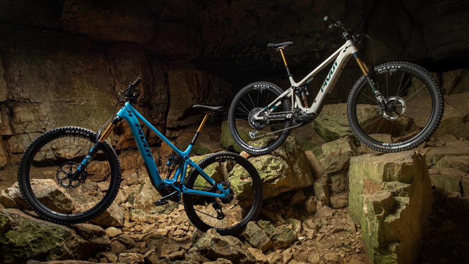 Pivot Cycles Shuttle AM electric mountain bike