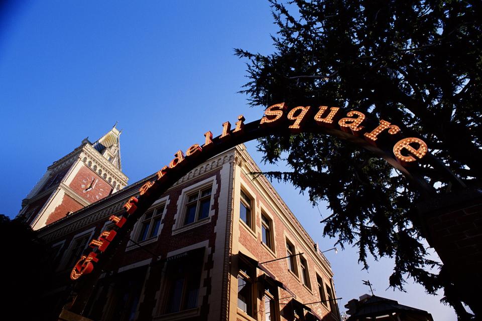 The sign to Ghirardelli Square