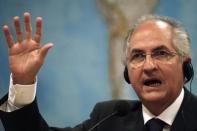 Caracas Mayor Antonio Ledezma talks during a hearing at the Brazilian Senate Foreign Relations Commission at the National Congress in Brasilia, Brazil October 27, 2009. REUTERS/Roberto Jayme