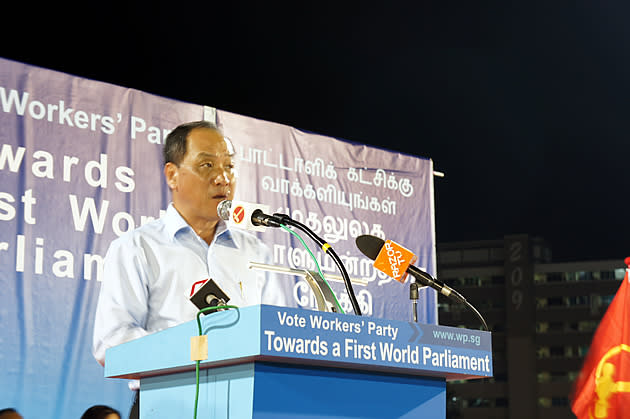 Low Thia Khiang asks: Why should I take responsibility for Yaw's actions? (Yahoo! file photo)