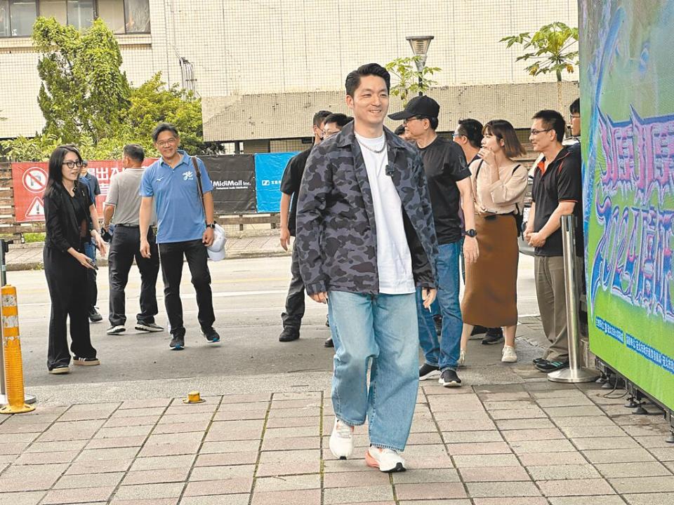 針對北士科爭議，台北市長蔣萬安27日下午受訪表示，自己相當了解北士科是地上權，相信柯文哲也相當清楚，現階段已經啟動政風調查，有問題依法查辦，沒問題就還當事人清白。（丁上程攝）