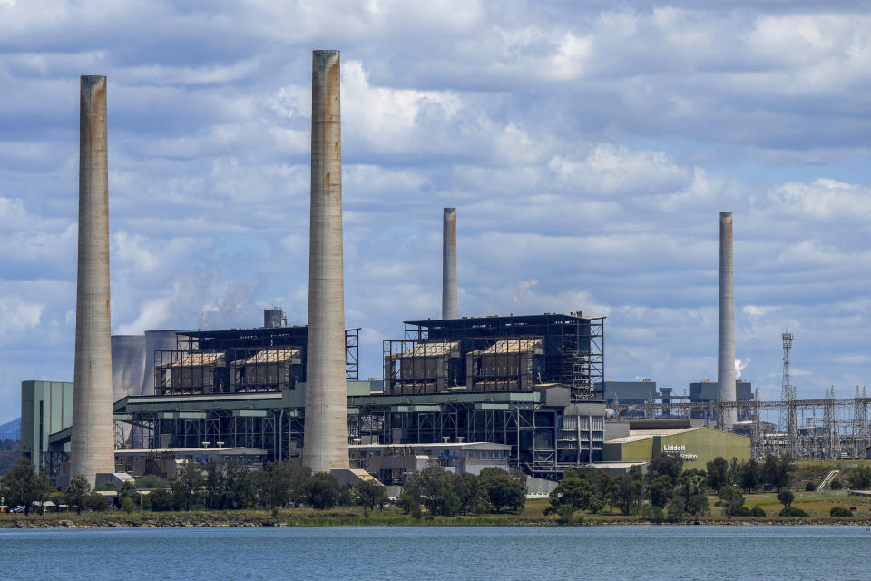 FILE - Liddell Power Station A coal-powered thermal power stations near Muswellbrook in the Hunter Valley, Australia, on Nov. 2, 2021. Australia's main opposition party has announced, Wednesday, June 19, 2024, plans to build Australia's first nuclear power plants by 2037, arguing the government's policies for decarbonizing the economy with renewable energy sources including solar, wind turbines and green hydrogen would not work. (AP Photo/Mark Baker, File)