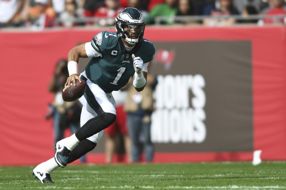 The Buccaneers gave Jalen Hurts and the Eagles fits all day. (AP Photo/Jason Behnken)