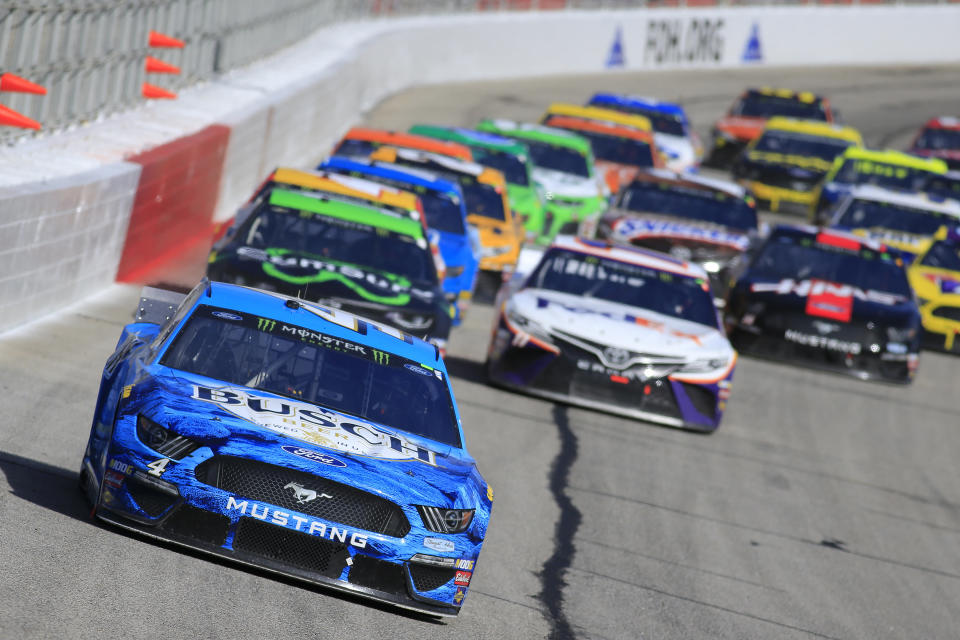 HAMPTON, GA - FEBRUARY 24: #4: Kevin Harvick, Stewart-Haas Racing, Ford Mustang Busch Beer leads the field during the 60th annual running of the Folds of Honor Quik Trip 500 Monster Energy NASCAR Cup Series race on February 24, 2019 at the Atlanta Motor Speedway in Hampton, GA.  (Photo by David J. Griffin/Icon Sportswire via Getty Images)