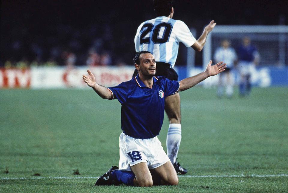 Salvatore Schillaci of Italy reacts during the Italy World Cup 1990 match between Italy and Argentina at Stadio San Paolo on 3 July in Napoli, Italy. (Photo by Alessandro Sabattini/Getty Images)