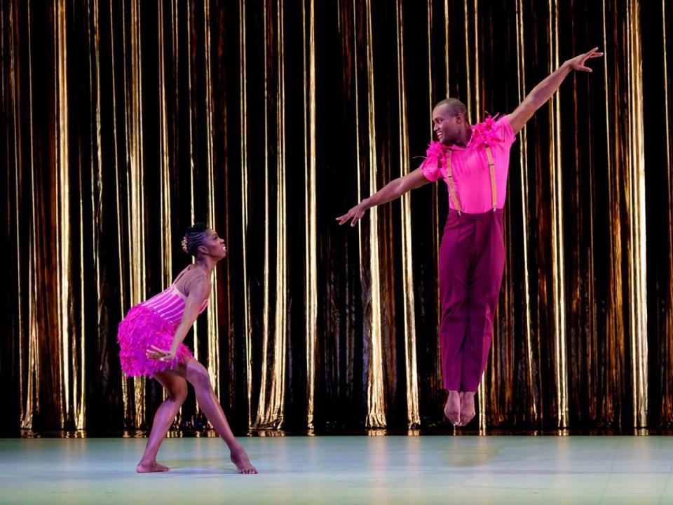 Khalia Campbell y Christopher Taylor en “Century” de Amy Hall Garner. Foto cortesía/Paul Kolnik