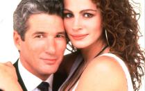 Sie waren das (Kino-)Traumpaar des Jahres: Richard Gere und Julia Roberts lockten 1990 mit "Pretty Woman" Millionen Zuschauer ins Kino. Welche Filme und Stars, welche Lieder, Fernsehsendungen und Trends die Deutschen im Wiedervereinigungsjahr sonst noch begeisterten, zeigt die Galerie. (Bild: Touchstone Pictures)