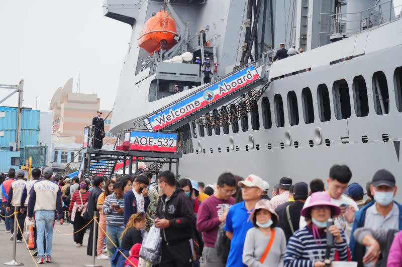 海軍敦睦艦隊抵台中港 中市府慰勞加菜金