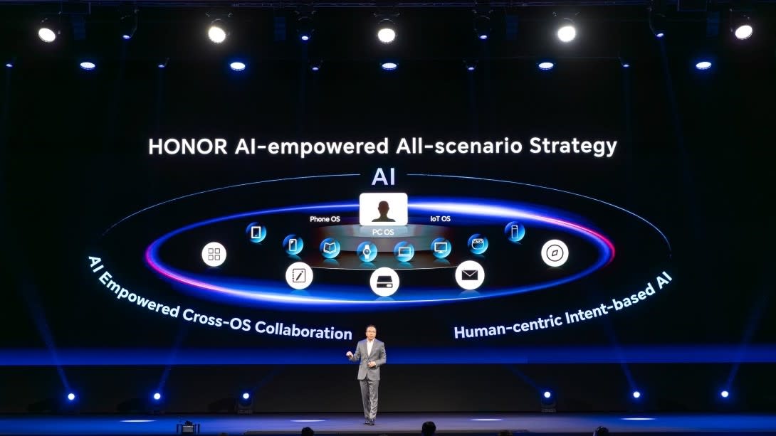  Honor presentation on stage during MWC 2024. 