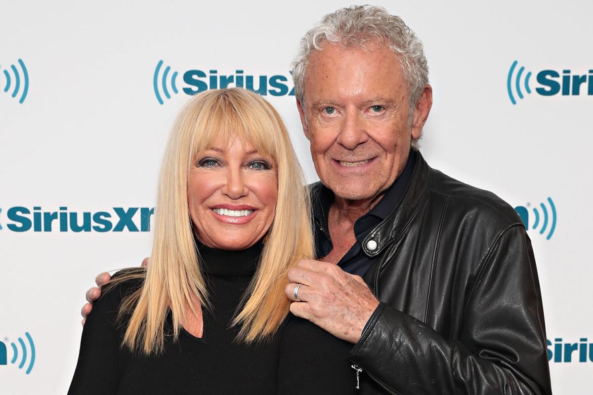 Suzanne Somers Celebrates 44 Years Of Marriage With Husband Alan Hamel I Love Being Your Wife 