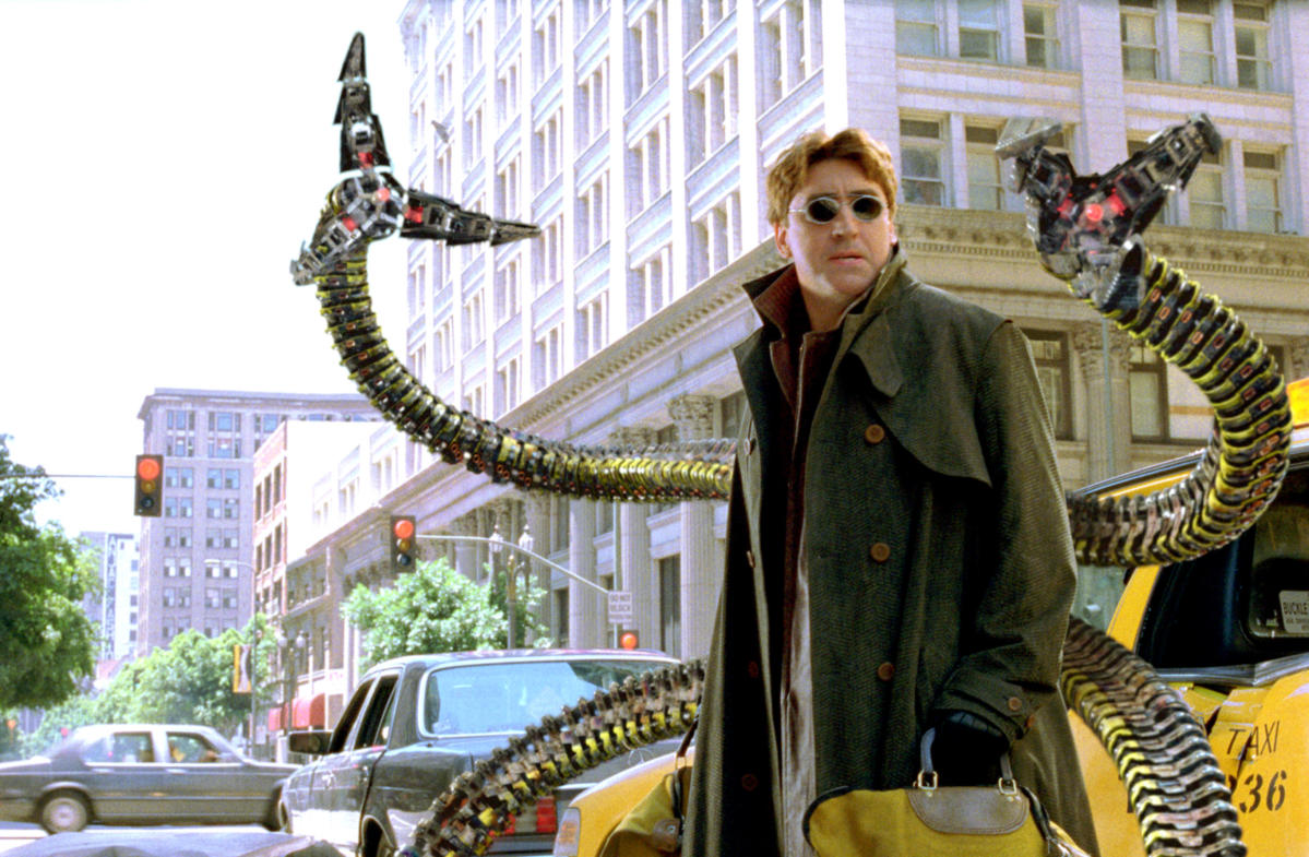 Alfred Molina on Filming SPIDER-MAN: NO WAY HOME as an Older Doc Ock -  Nerdist