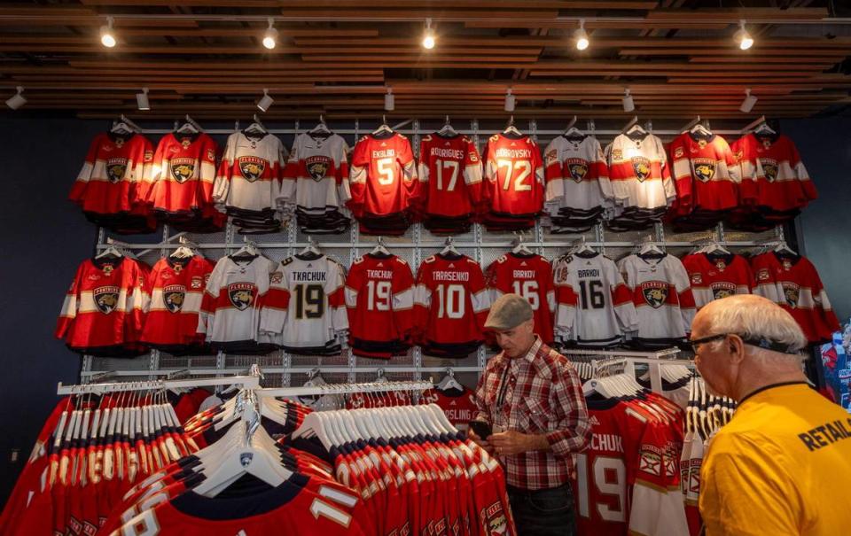 A man looks at Panthers merchandise at the store located in the newly constructed Baptist Health IcePlex in Fort Lauderdale. Jose A. Iglesias/jiglesias@elnuevoherald.com