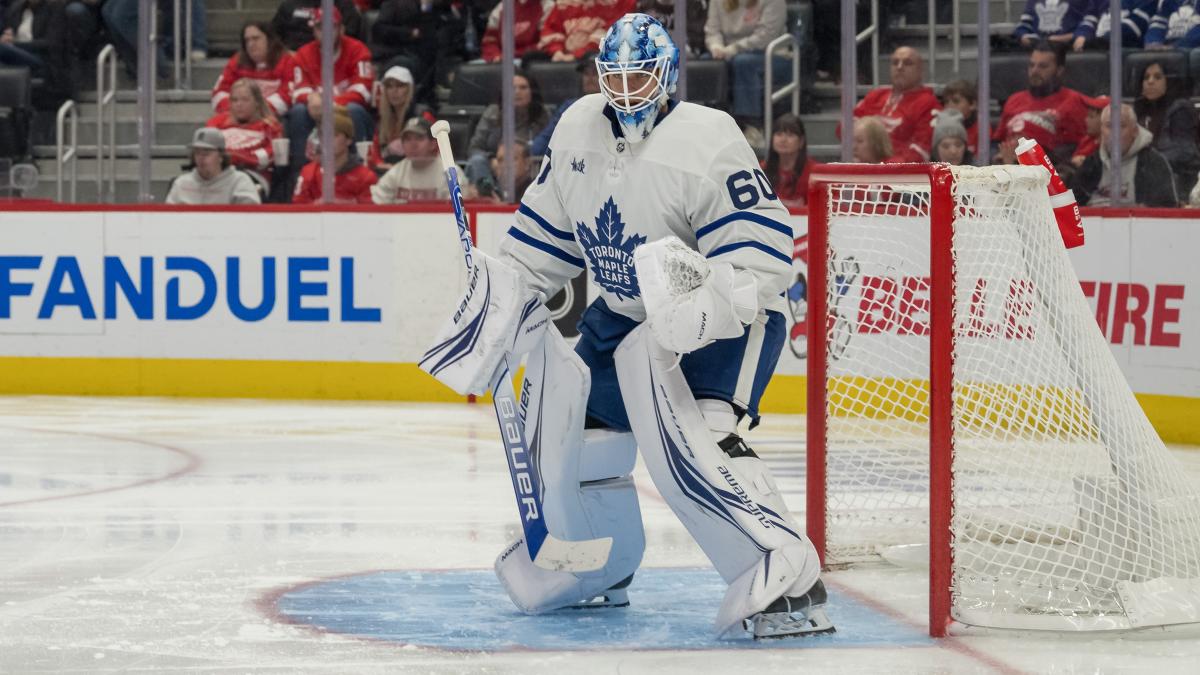 Why Leafs are incentivized to give crease to Joseph Woll over Ilya Samsonov  - Yahoo Sports