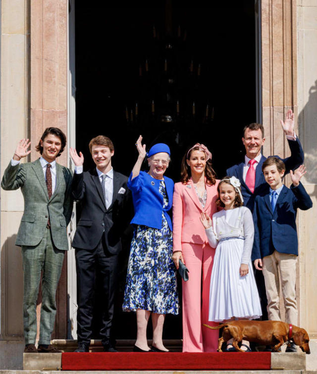 Margarita de Dinamarca con el príncipe Joaquín y su familia