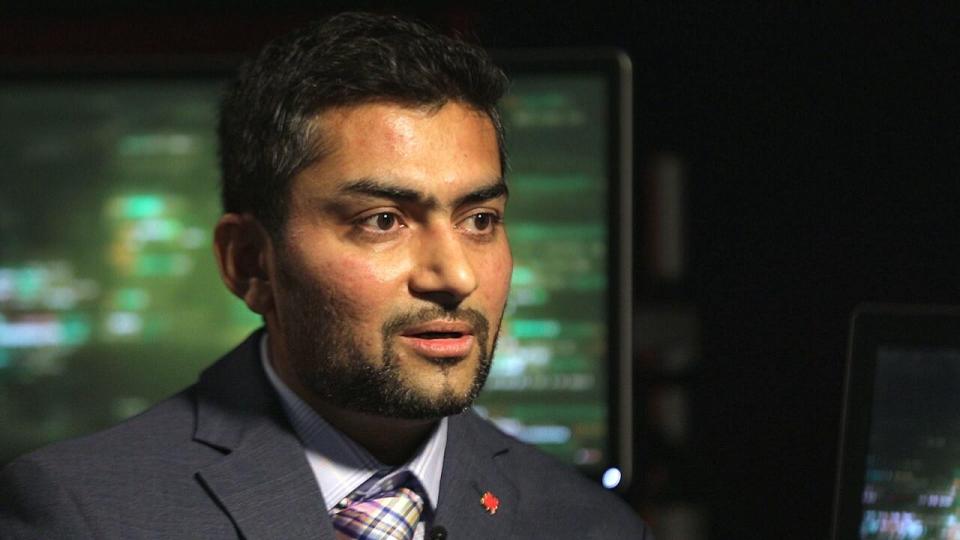 Neeraj Kumar, a telecommunications consultant with 20 years experience, was almost victimized by a SIM swap in 2019. He previously told CBC wireless companies should set up dedicated fraud hotlines to assist customers.