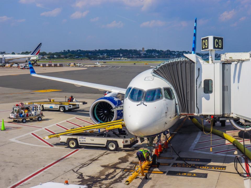 JetBlue Airways Airbus A220-300 Flight