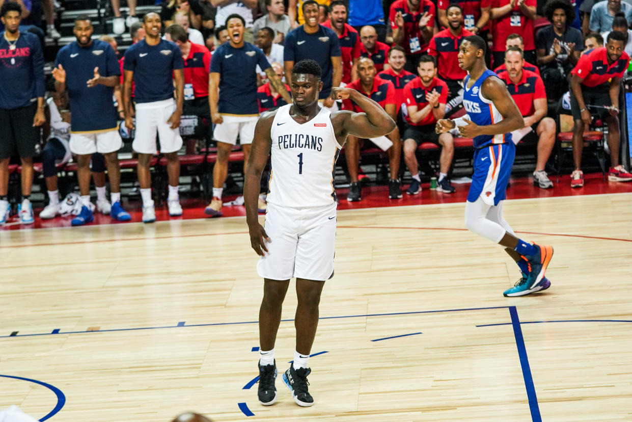 During a golf outing with the Pelicans on Friday, Zion Williamson showed off his strength on the tee box. The iron he was using, though, didn’t survive.