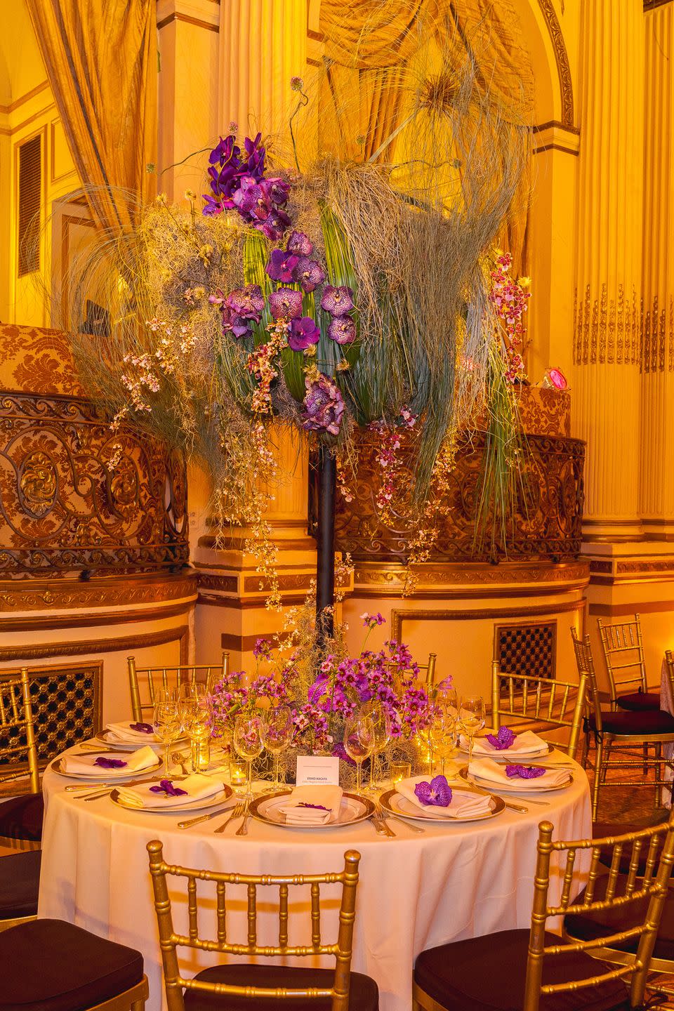 table design by eriko nagata floral studio