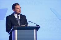 <p>Avec sa Fondation, Leonardo DiCaprio milite pour la protection de l’environnement. Il prononce d’ailleurs régulièrement des discours à ce sujet. L’acteur, qui roule à vélo et qui a fait poser des panneaux solaires chez lui, a été nommé messager de la paix par l’ONU en 2015. Sa priorité ? La lutte contre le réchauffement climatique bien sûr… Crédit photo : AFP </p>