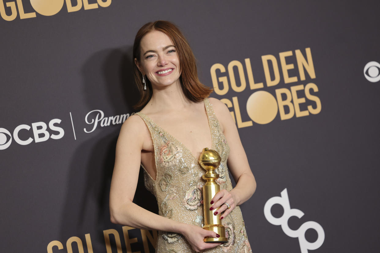 Emma Stone ganó el segundo Golden Globe de su carrera siete años después de 'La La Land'. (Foto de John Salangsang/Golden Globes 2024/Golden Globes 2024 via Getty Images)