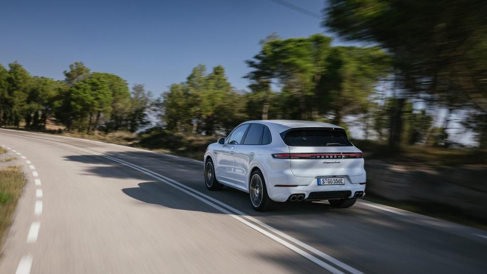 2024 porsche cayenne turbo ehybrid