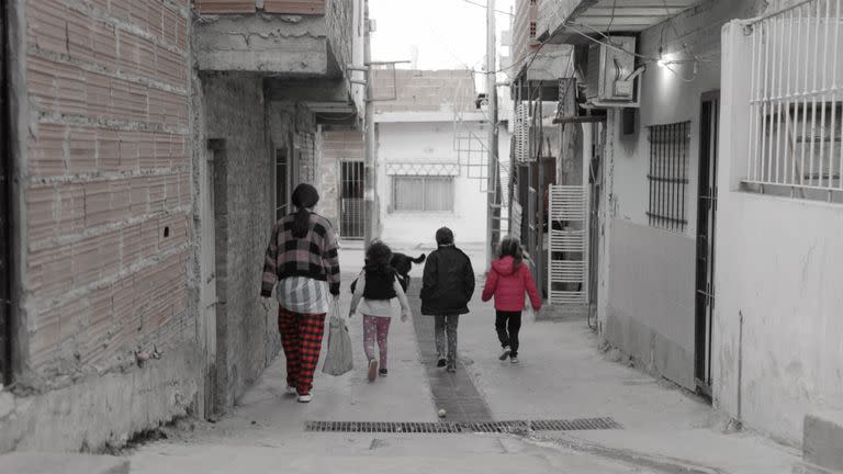 Más de un millón de chicos saltea alguna comida a diario