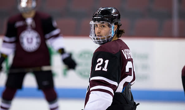 BOSTON, MA – JANUARY 5: Mike Vecchione #21 of the Union College Dutchmen warms up prior to a game against the Boston University Terriers during NCAA hockey at Agganis Arena on January 5, 2017 in Boston, Massachusetts. The Terriers won 5-4 in overtime. (Photo by Richard T Gagnon/Getty Images)