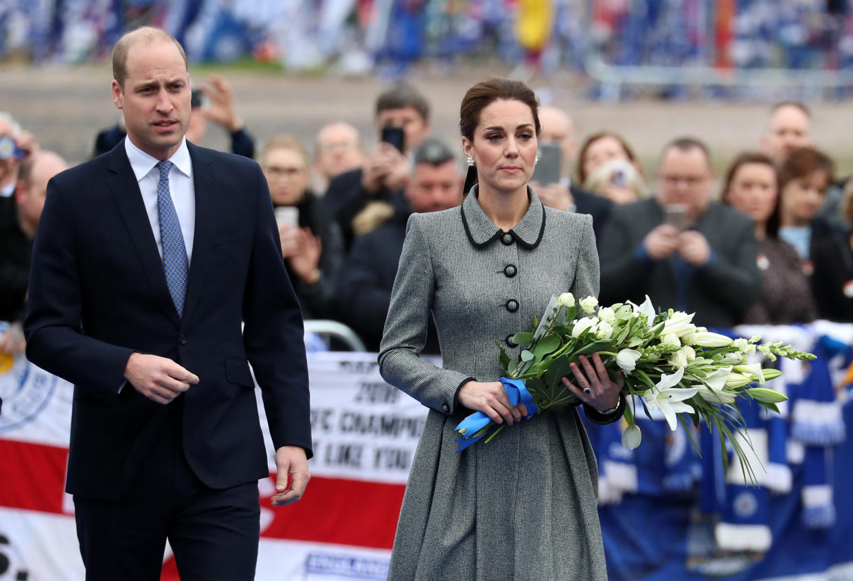 William and Kate pay their respects (Photo: Getty)