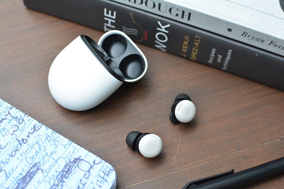 <p>The earbuds stay in place well even with their smaller size.</p>
