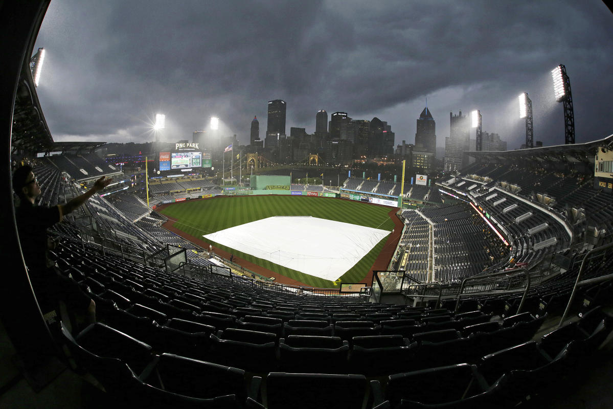 Brewers coach turns rain-soaked PNC Park into personal playground