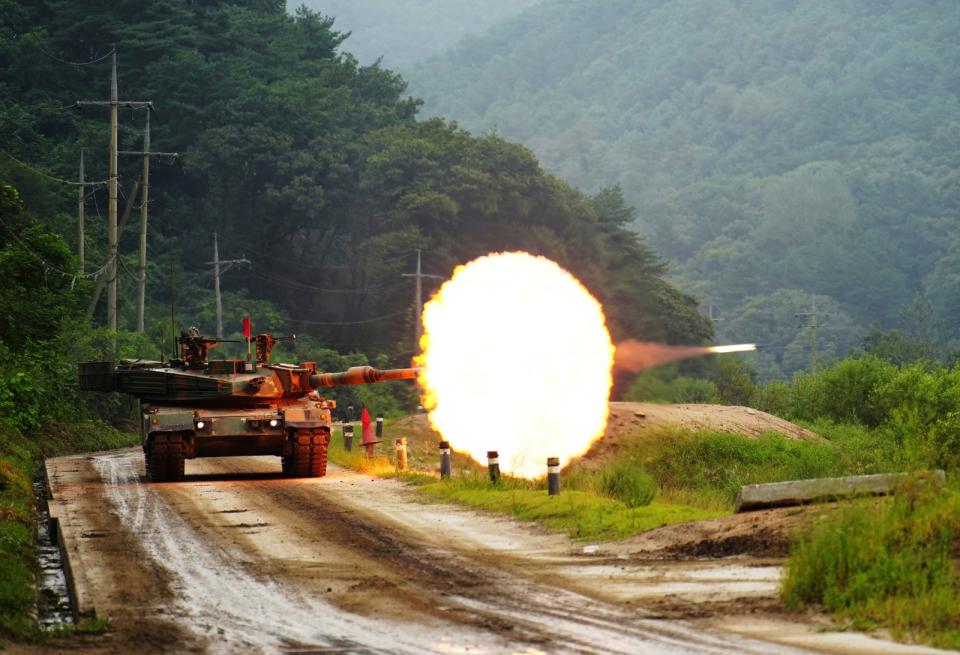 2023年8月30日，南韓K1A2戰車在與美國聯合軍演期間開火。美聯社