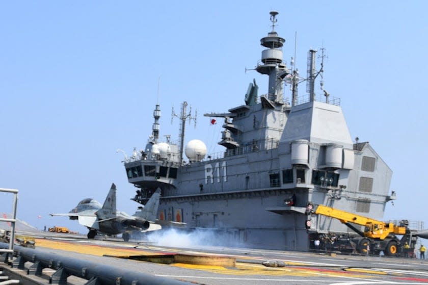 India navy aircraft carrier INS Vikrant MiG-29K fighter jet