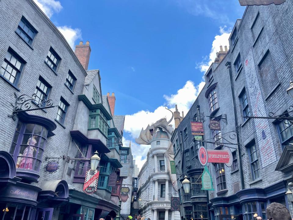 diagon alley shops in the wizarding world of harry potter at universal