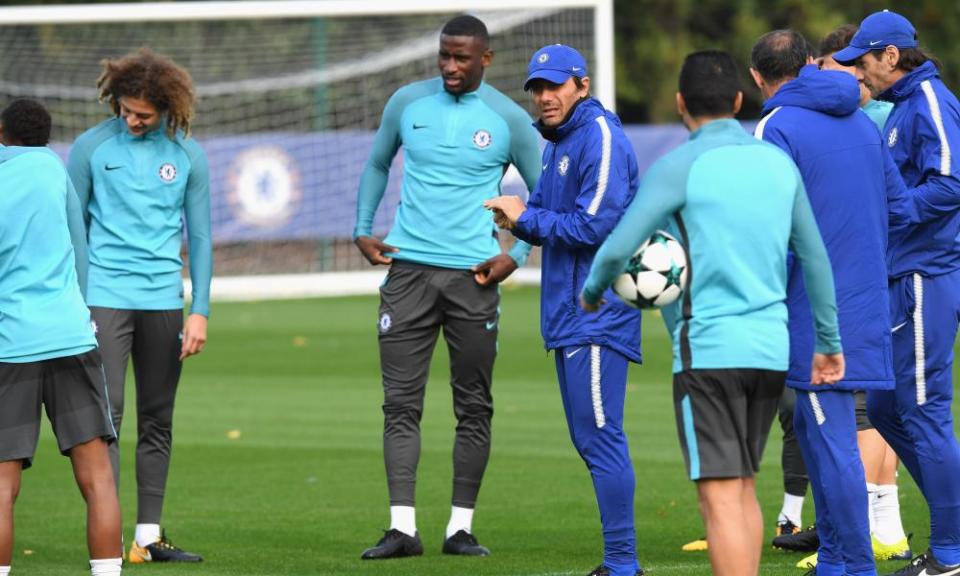 Antonio Conte rues Chelsea’s ‘thin’ squad and ponders Álvaro Morata recall