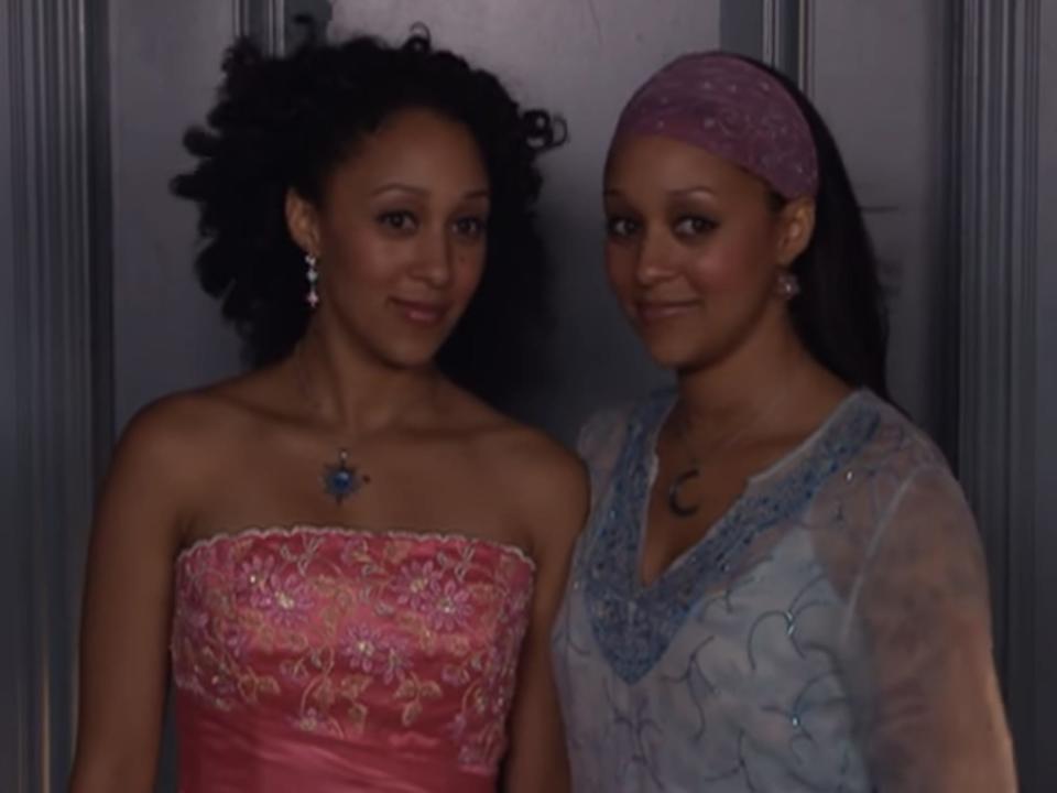 twitches alternate ending