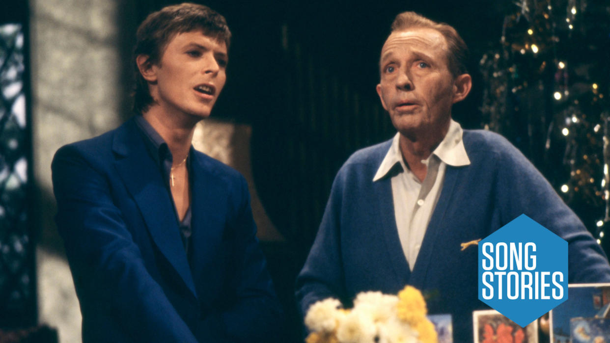  Bing Crosby and David Bowie singing their hit song Little Drummer Boy on TV Christmas Special Merrie Olde Christmas 1977. 