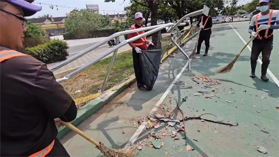 屏東轎車撞進公園溜冰場　駕駛不見人影？