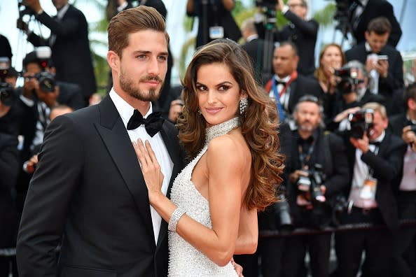 Brazilian model Izabel Goulart and German goalkeeper Kevin Trapp arrive on May 22, 2017 for the screening of the film 'The Killing of a Sacred Deer' at the 70th edition of the Cannes Film Festival in Cannes, southern France.