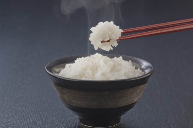 專家建議大家短期內對於不是新鮮烹煮，而是重複加熱的米、麵主食要注意（示意圖）圖片來源：photo-ac