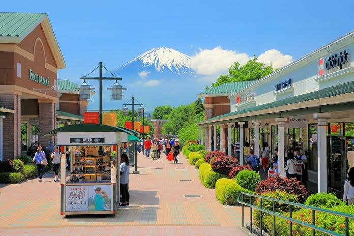 ▲富士山day tour景點-御殿場outlets。（圖／<a href="https://www.tripbaa.com/" rel="nofollow noopener" target="_blank" data-ylk="slk:Tripbaa趣吧！亞洲自由行專家;elm:context_link;itc:0;sec:content-canvas" class="link ">Tripbaa趣吧！亞洲自由行專家</a>）