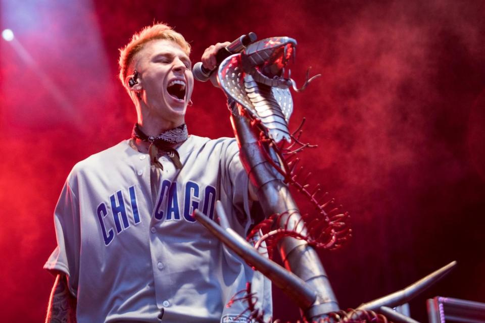 Feud: Musician Machine Gun Kelly (AP)