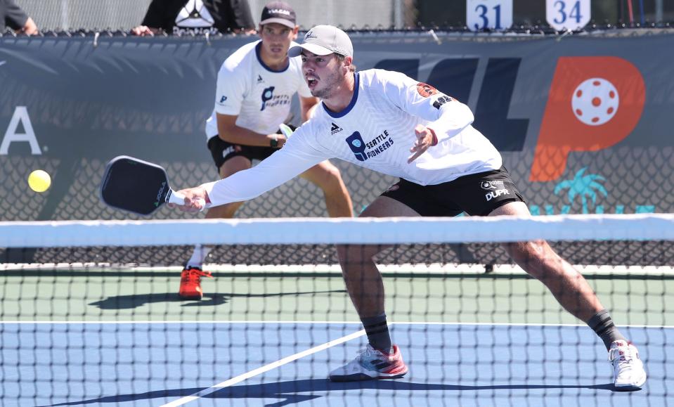 Ben Johns and his Seattle Pioneers swept a Saturday match to reach Sunday's semifinals of MLP Daytona Beach at Pictona in Holly Hill.