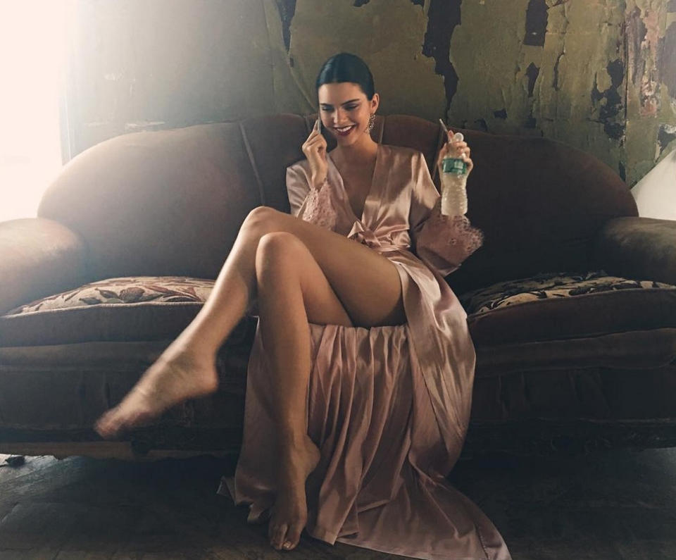 Model Kendall Jenner braucht keinen Red Carpet, um ihre Beine von der schönsten Seite zu zeigen. (Bild: Instagram/kendalljenner)