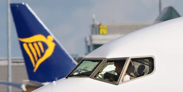 A Ryanair pilot lands at Dublin Airport